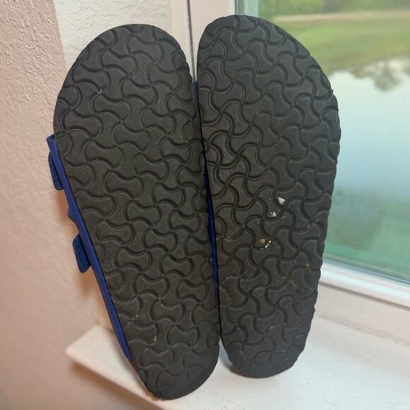 Birkenstock Men’s Arizona Sandals in Ultra Blue with Black Soles Size 44 main image 12